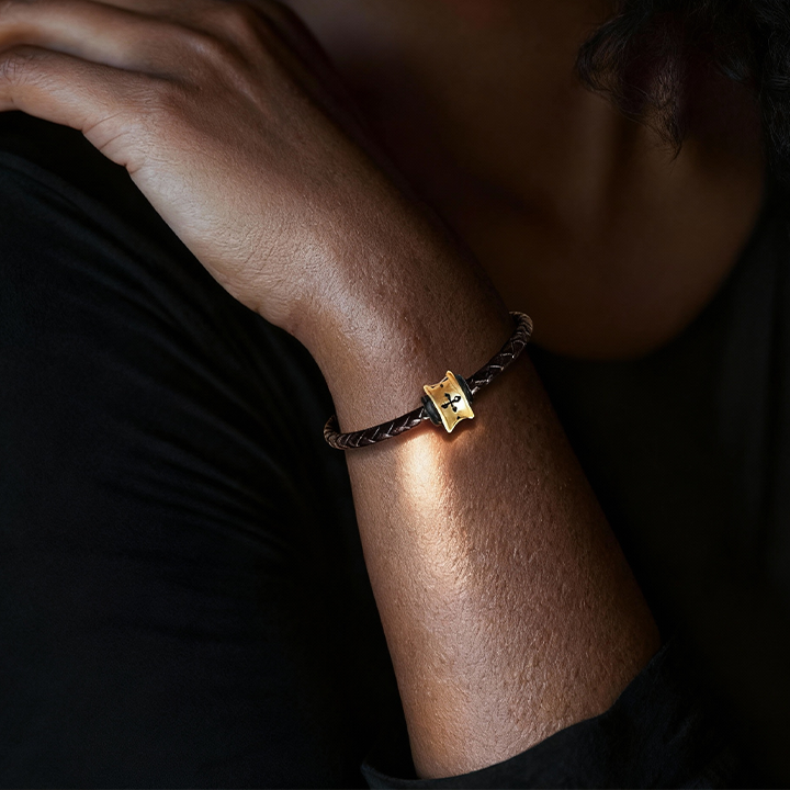 Gelang Akashagarbha Kekuatan Tak Terbatas Kulit Vintage